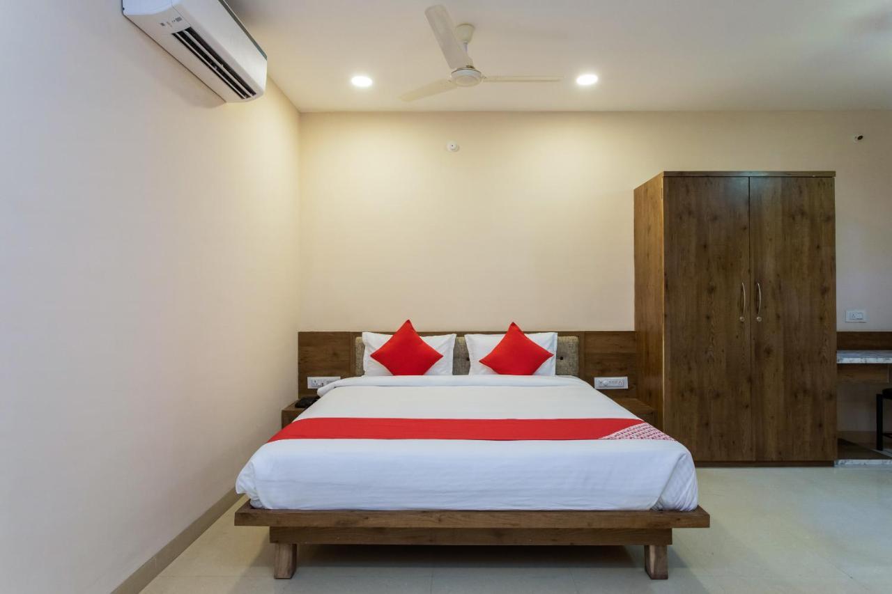 Oyo 75956 格兰德酒店 Rourkela 外观 照片
